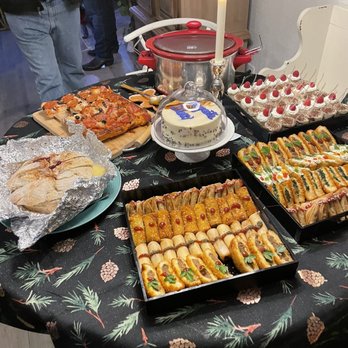 Diamond Bites - The 3 black trays are from them. - Caterers Near Me - San Ramon, California