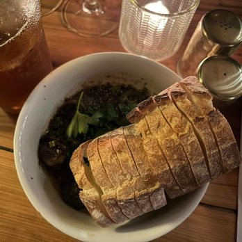 Edmund's Original - Escargot! - Brewpubs Near Me - Charleston, South Carolina