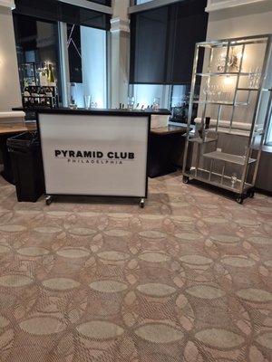 Pyramid Club by null