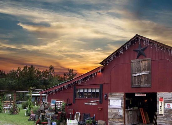 THE OLD RED BARN OF GENEVA - Updated August 2024 - 10 Photos & 10