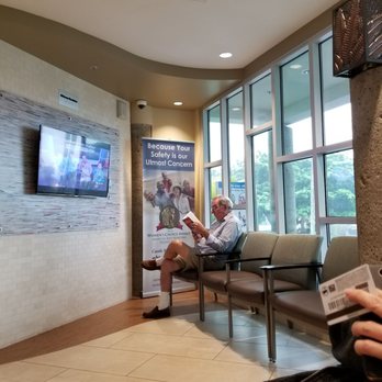 Adventist Health Castle - ER waiting room - Hospitals Near Me - Kailua, Hawaii Adventist Health Castle - ER waiting room - Hospitals Near Me - Kailua, Hawaii