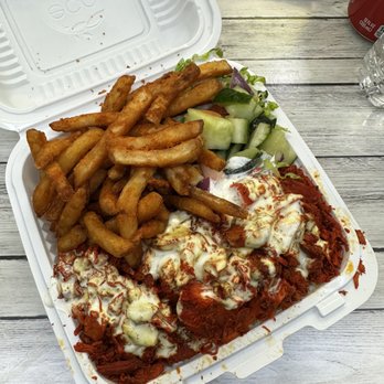 Halal Munchies - Chicken Over Rice Platter - Halal Near Me - Fresh Meadows, New York Halal Munchies - Chicken Over Rice Platter - Halal Near Me - Fresh Meadows, New York