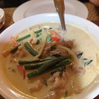 Mai Thai Restaurant - Green Curry with pork - Thai Near Me - Westmont, Illinois