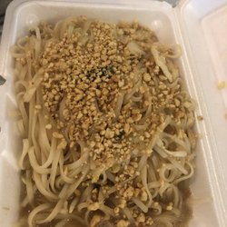 Beijing express - Pad Thai, hot, fresh really good peanut flavor.