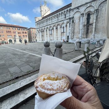 Buccellato Taddeucci - The budino is sooooooo good! - Patisserie/Cake Shop Near Me - Lucca, LU