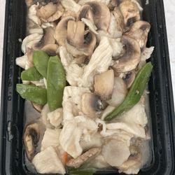Mugoo Gai Pan