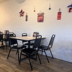 P j's Diner - Seating