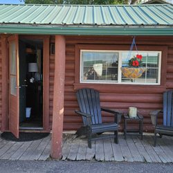 Sportsman's Lodge - Perfect for this area. Had everything we needed for the night & was very clean.