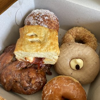 Bob's Donuts - Apple Fritter, Guava + cream cheese pastry, Coffee donut, regular glazed donut, Crumb cake, Custard malasada - Donuts Near Me - San Francisco, California