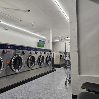 Tub Town - New machines! - Laundromat Near Me - Richmond, California Tub Town - New machines! - Laundromat Near Me - Richmond, California