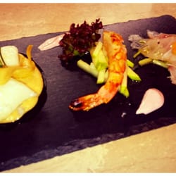 I San Pietrini - TRIS di antipasti: Tiepido di baccalà su crema di ceci e chips di patate / gamberone affumicato su insalata di mela verde e maionese ai lamp