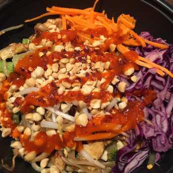Bangkok Buri - DELICIOUS PAD THAI with Chicken. Was going to get curry but behind me a couple made it LOOKED DELISH. - Thai Near Me - Toronto, Ontario