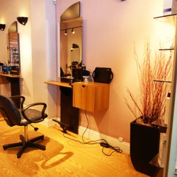 A-T Hair Nail Bar & Beauty