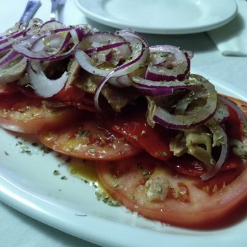 El Cuetu - Ensalada de tomate y ventresca - Spanish Near Me - Pancar, O