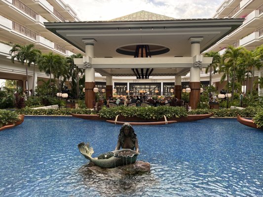 Botero Lounge by null