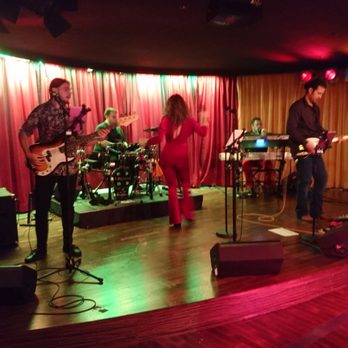 AIDAmar - Band in der Aida Bar. - Hotels & Travel Near Me - Hamburg, HH