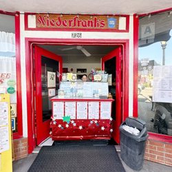 Niederfrank's Ice Cream - Counter