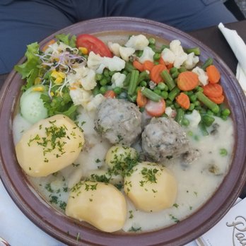 Gaststätte Oma - Mestballs - German Near Me - Dresden, SN