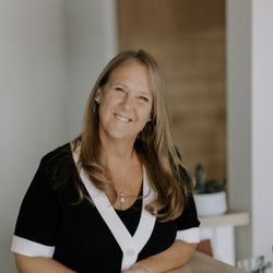 Midwest Audiology - Elaine Allen
Office Manager and Patient Care Coordinator