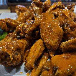 This pile of wings is legendary.