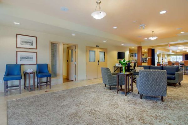 Best Western Plus Chemainus Inn by null