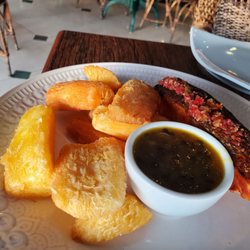 Mantovani Ristoranti - Salman perfect grilled, mandioc perfect fried and  passion fruit sauce perfect balanced!