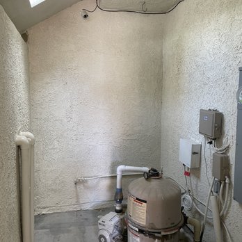 Cali Aire - Before install - Heating & Air Conditioning/HVAC Near Me - Winnetka, California Cali Aire - Before install - Heating & Air Conditioning/HVAC Near Me - Winnetka, California