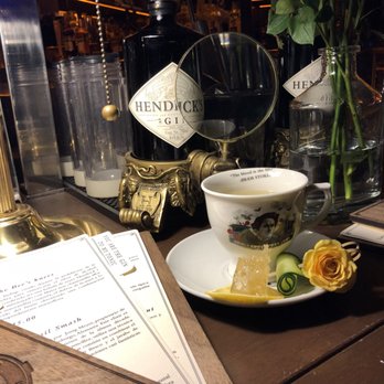 The Monocle - Bee's Knees. - Cocktail Bars Near Me - San Miguel de Allende, GUA