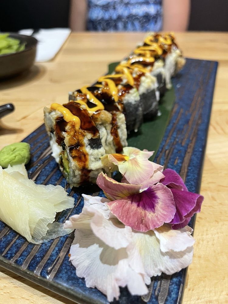 UMI Japanese Cuisine Logo