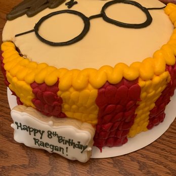 A Sweet Morsel - a harry potter cake - Cupcakes Near Me - Allison Park, Pennsylvania