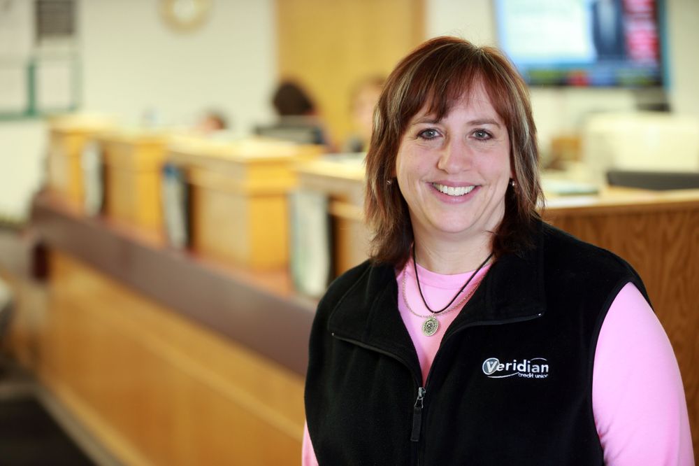 VERIDIAN CREDIT UNION 1 W Charles St, Oelwein, Iowa Updated October