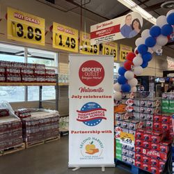Grocery Outlet - Interior
