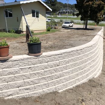 Cusick Larry Landscape Management - Curved section of 150' wall - Landscaping Near Me Cusick Larry Landscape Management - Curved section of 150' wall - Landscaping Near Me