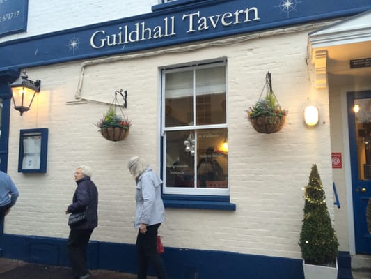Guildhall Tavern by null