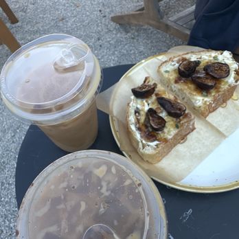 Harless + Hugh - Fig toast - Coffee & Tea Near Me - Bay City, Michigan