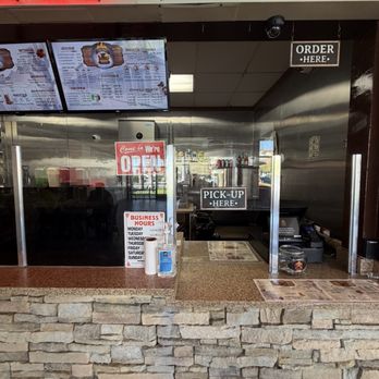 Old Town BBQ - Order window - Barbeque Near Me - Ventura, California