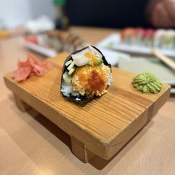Sushingon - Handroll with yellowtail