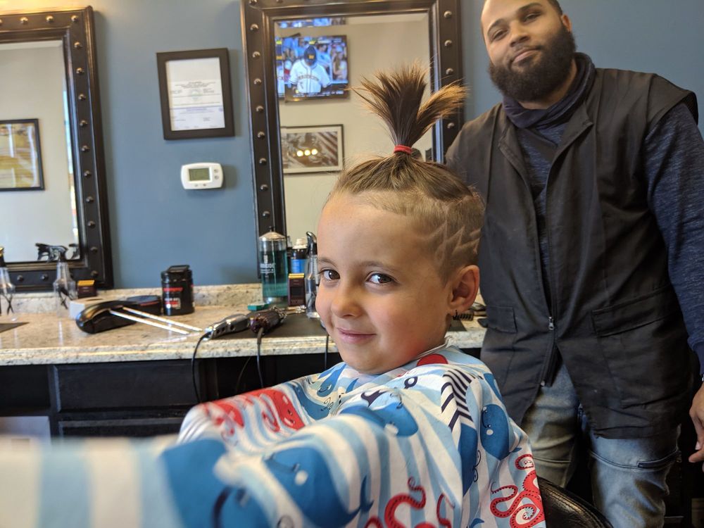 SKYLINEZ BARBER SHOP 32 Photos & 27 Reviews Lakewood, Washington