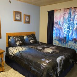 Crow Wing Inn - New owners, newly remodeled. Very clean and comfortable. Each room is themed. I chose the Wolf room.