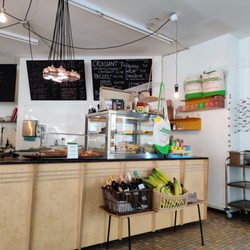 Kantinchen - Die Kantinchen Bar, von hier fliest einer der besten Espressi der Stadt in die Tässchen ;)