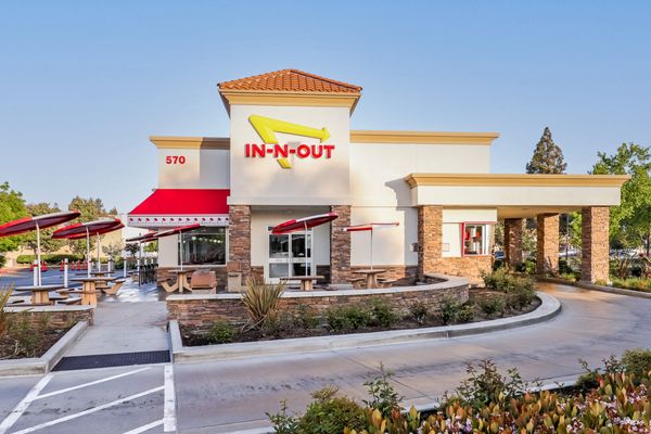 In-N-Out Burger by null
