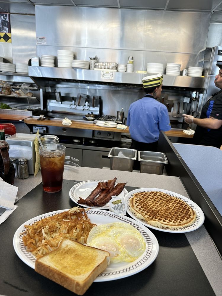 WAFFLE HOUSE Updated October 2024 121 Photos & 125 Reviews 1380 W Grant Rd, Tucson