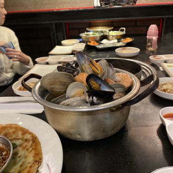 Obaltan - Bucket of Clams (Surf and Turf) - Korean Near Me - Fort Lee, New Jersey