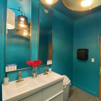 Friends Indian Cuisine  - Ladies bathroom - Indian Near Me - Orlando, Florida