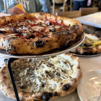 Sho Pizza Bar - Pizza Near Me - Nashville, Tennessee