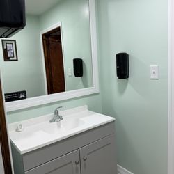 Reef & Beef Restaurant & Lounge - Newly renovated bathrooms!