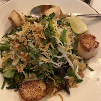 Le Colonial - Goi Bun So - Seared Sea Scallop Salad - Vietnamese Near Me - Chicago, Illinois