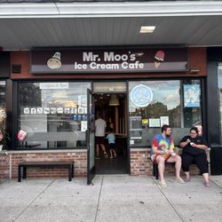Maggiemoo's / now Mr. Moo’s Ice Cream