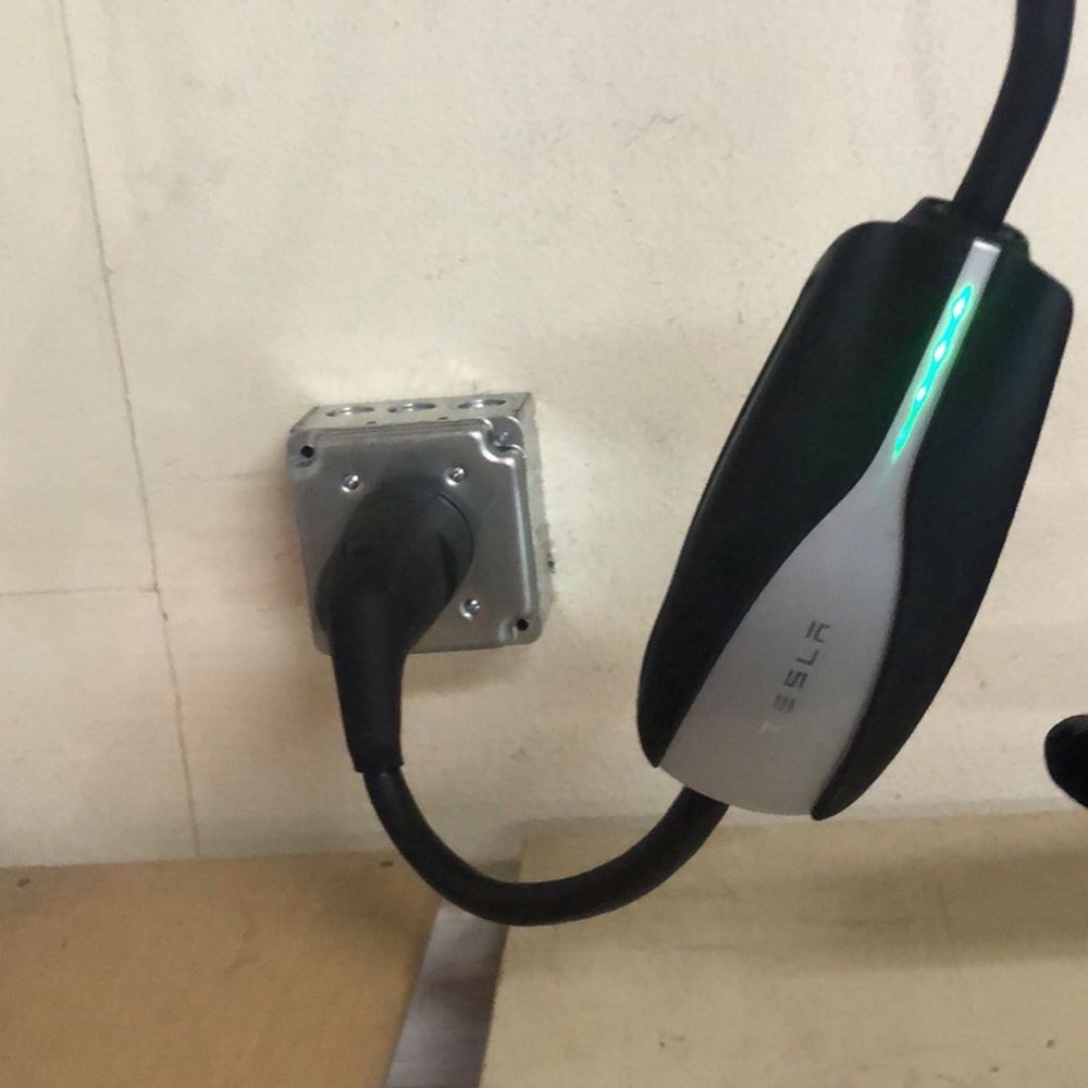 CZ Electric Licensed Electrical Contractor - Tesla Charger - Electricians Near Me - Anaheim, California CZ Electric Licensed Electrical Contractor - Tesla Charger - Electricians Near Me - Anaheim, California