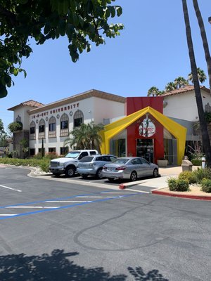 In-N-Out Burger by null